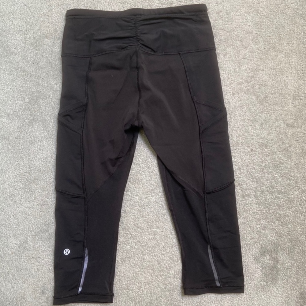 Lululemon mesh reflective crops